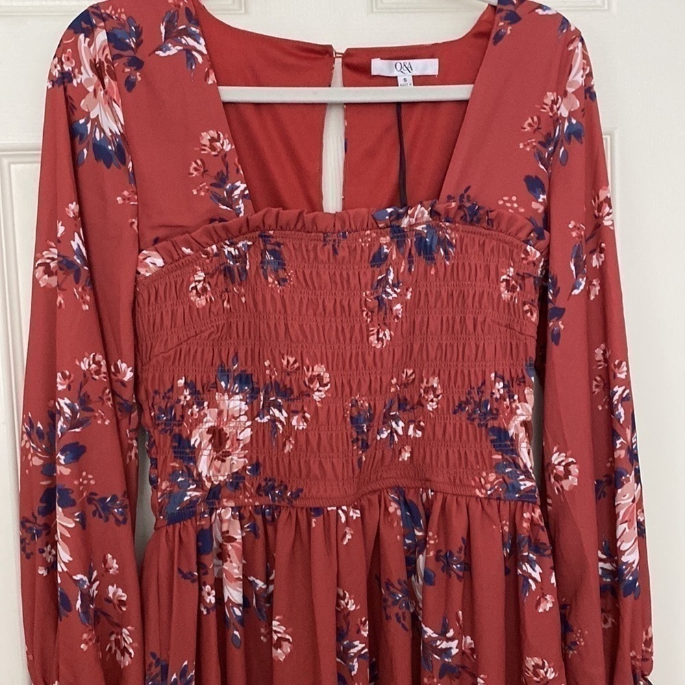 BNWT Q&A Gathered bodice Floral Long Sleeve Mini Dress - Picture 4 of 15